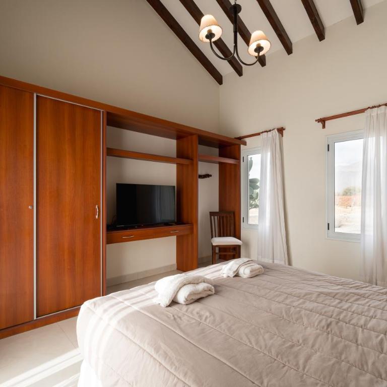 CASA CIEN Wine stay-Estancia de Cafayate - Two-Bedroom House - 12