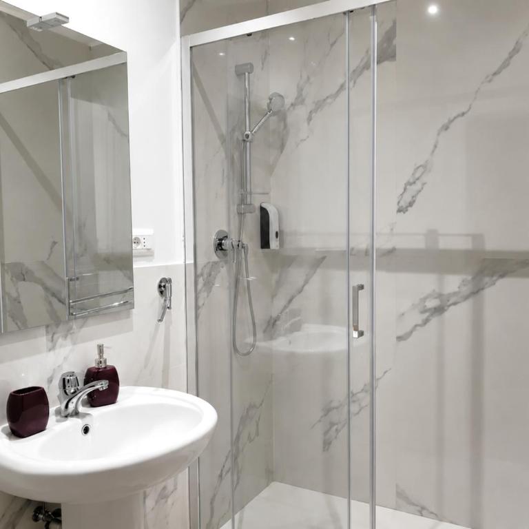 Enotri Guest House - Rome - Camera Matrimoniale con Bagno Privato - 5