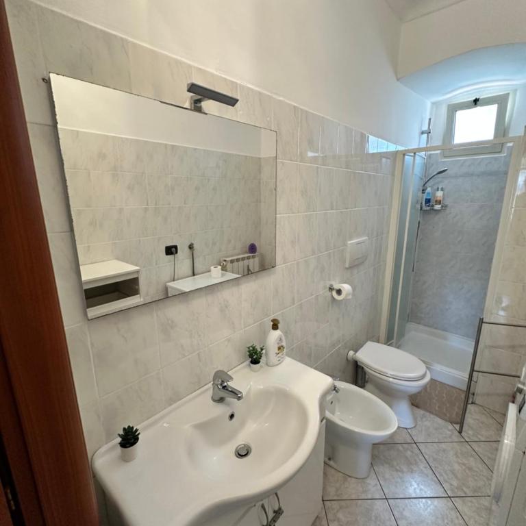 Centro Torino's Suite a 2 Min da Porta Nuova - Two-Bedroom Apartment - 3