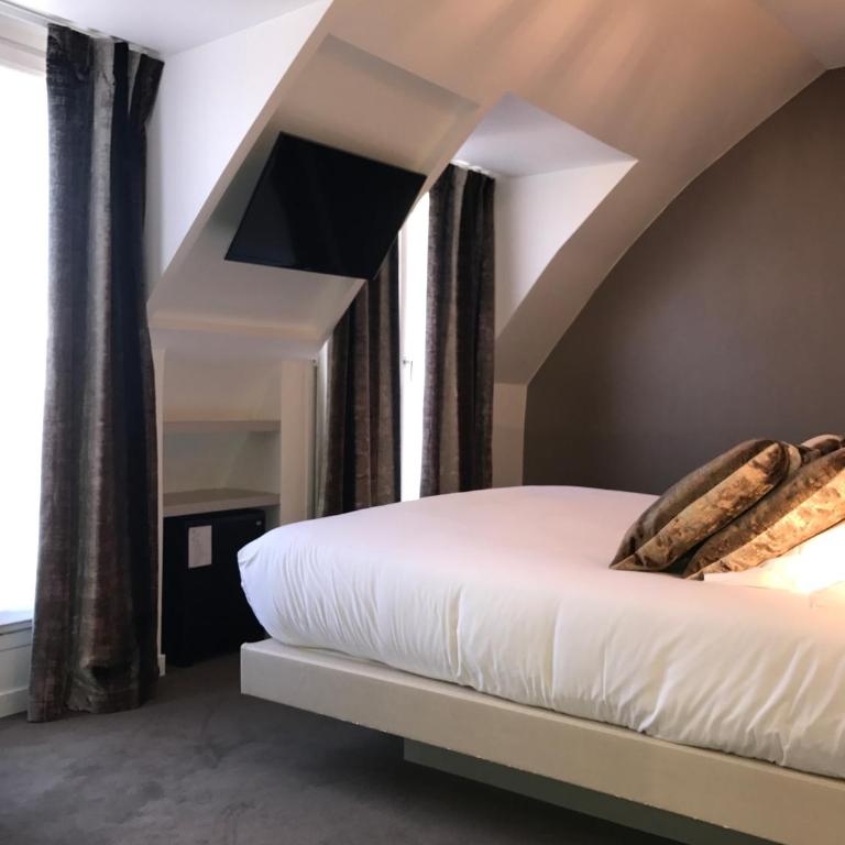 Hôtel Jacques de Molay - Fitness & Sauna - Chambre Deluxe Double ou Lits Jumeaux - 16