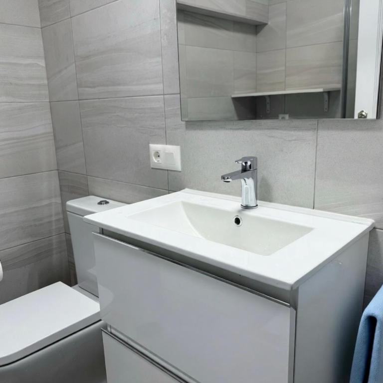 Apartment By The Beach Few Steps - Apartamento Superior de 1 dormitorio con balcón - 10