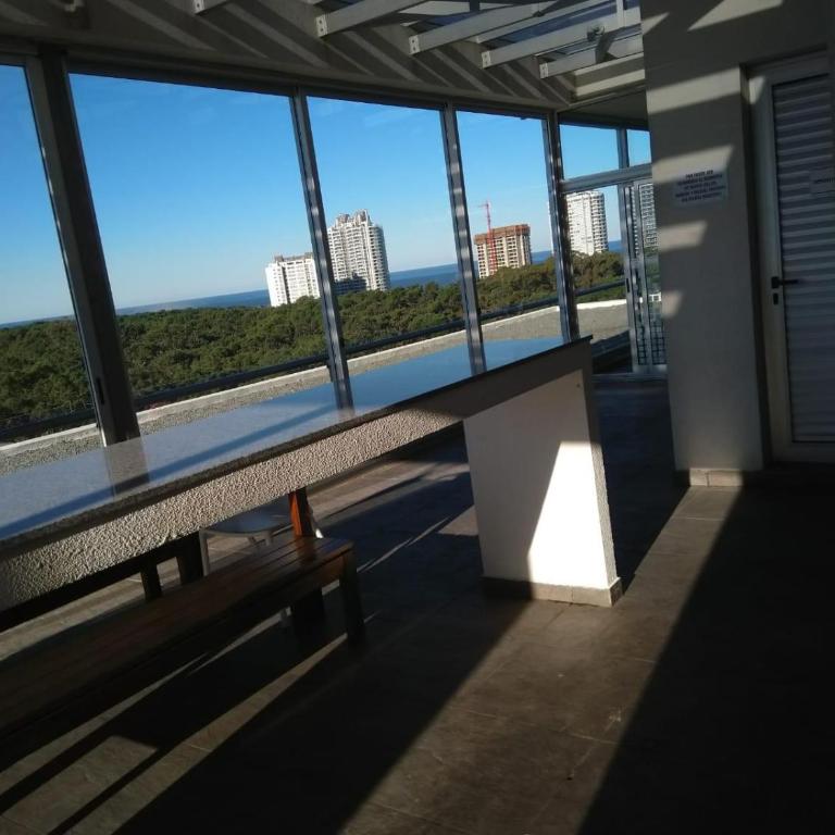 Apartamento Av Roosevelt, parada 4, playa brava - Apartamento de 2 dormitorios - 14