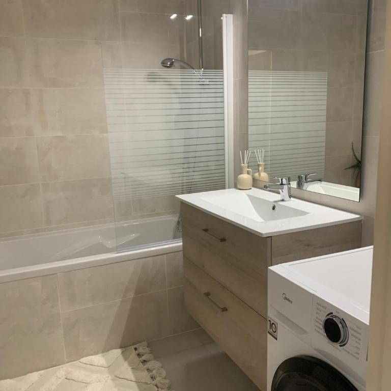 Charmant T3 neuf à 5 minutes du centre ville - Apartamento de 2 dormitorios - 11