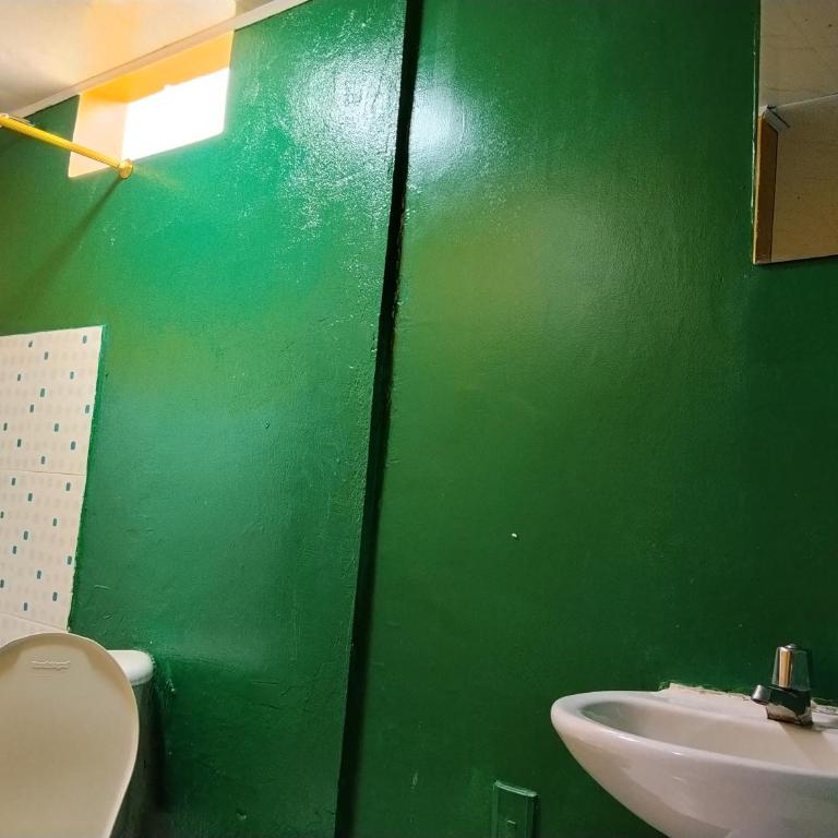 Hospedaje Mundial - Habitación Doble con baño privado - 2 camas - 1