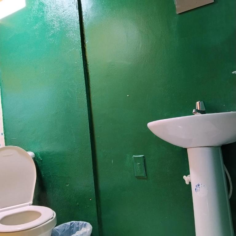 Hospedaje Mundial - Habitación Doble con baño privado - 2 camas - 3
