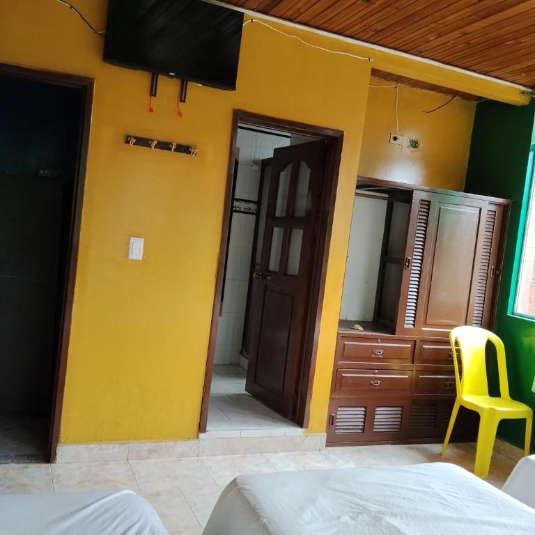 Hospedaje Mundial - Habitación Triple con vistas - 4