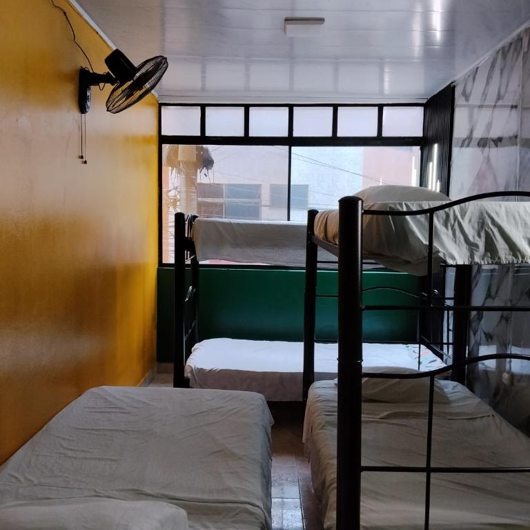 Hospedaje Mundial - Habitación Familiar con baño privado - 5