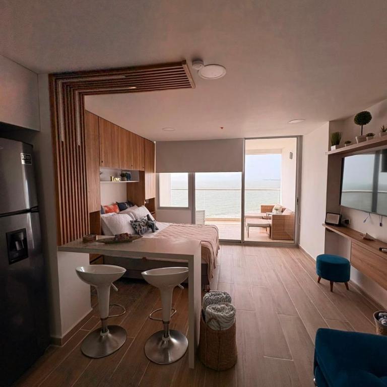 Sunset Frente al Mar -Piscina - Cerca Aeropuerto - One-Bedroom Apartment with Balcony and City View - 17