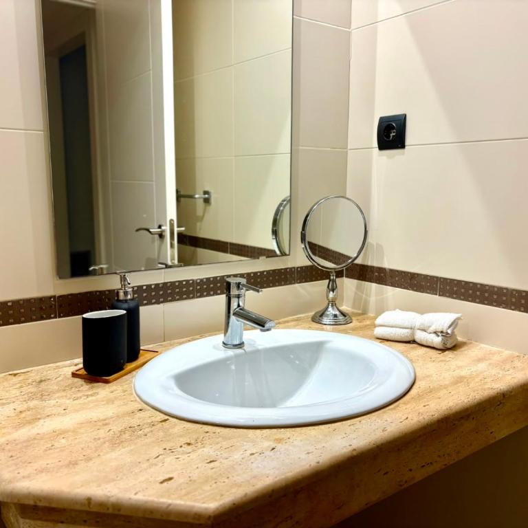 Golden Beach, Pool, and Mountain - Apartamento de 2 dormitorios - 6