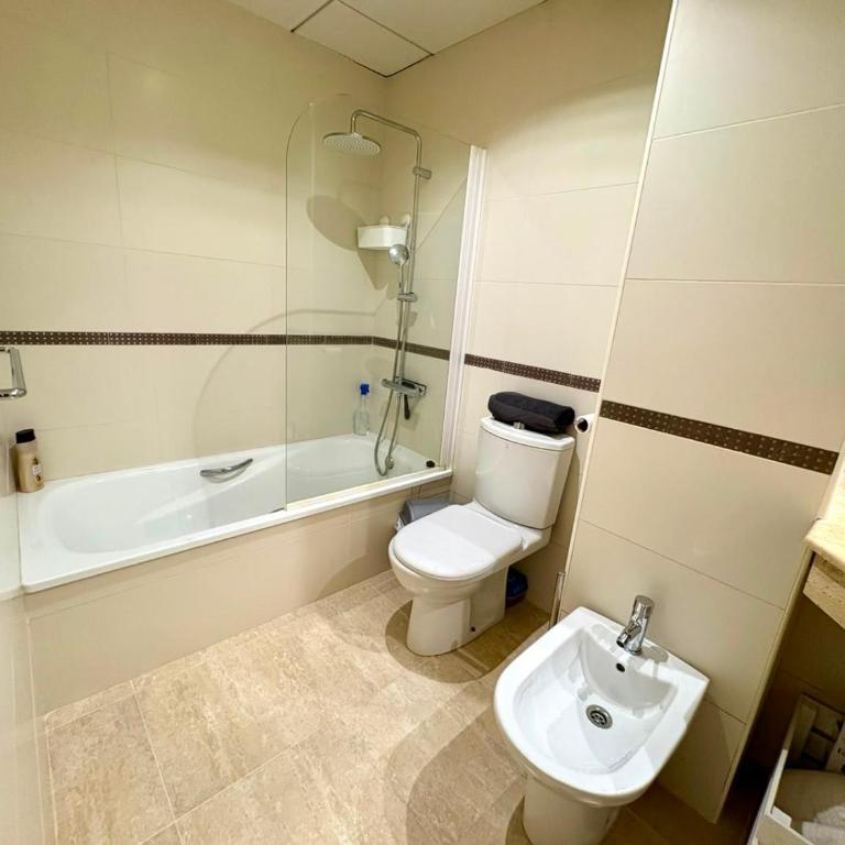 Golden Beach, Pool, and Mountain - Apartamento de 2 dormitorios - 7