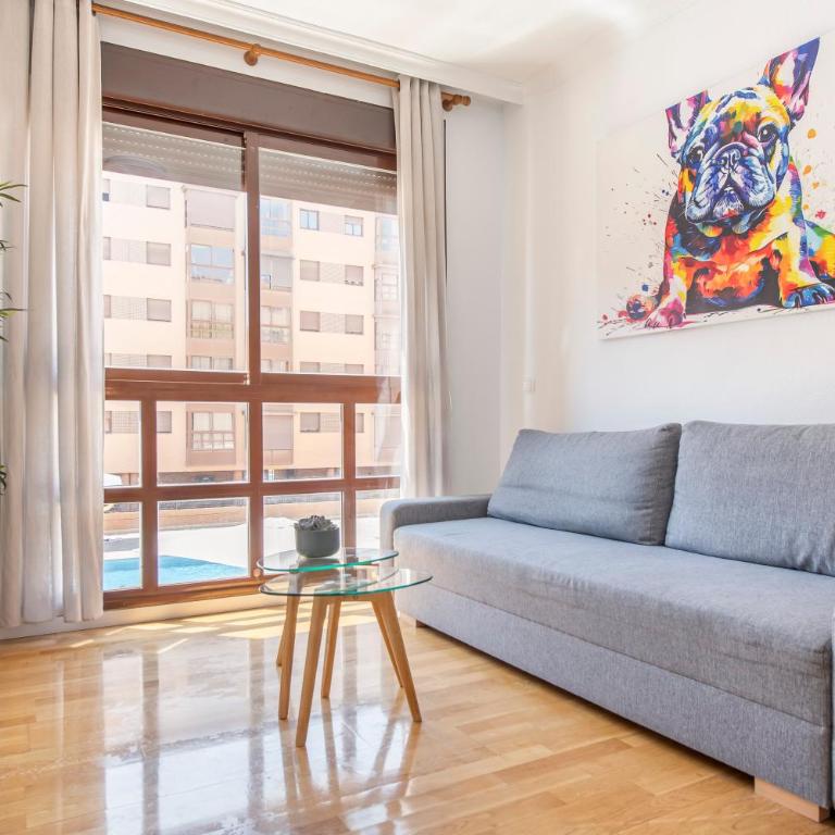 Apartamento Moderno Renovado con Piscina, Gym & Parking – Aeropuerto, IFEMA / Metropolitano by beBalmy - Apartment mit 2 Schlafzimmern - 20