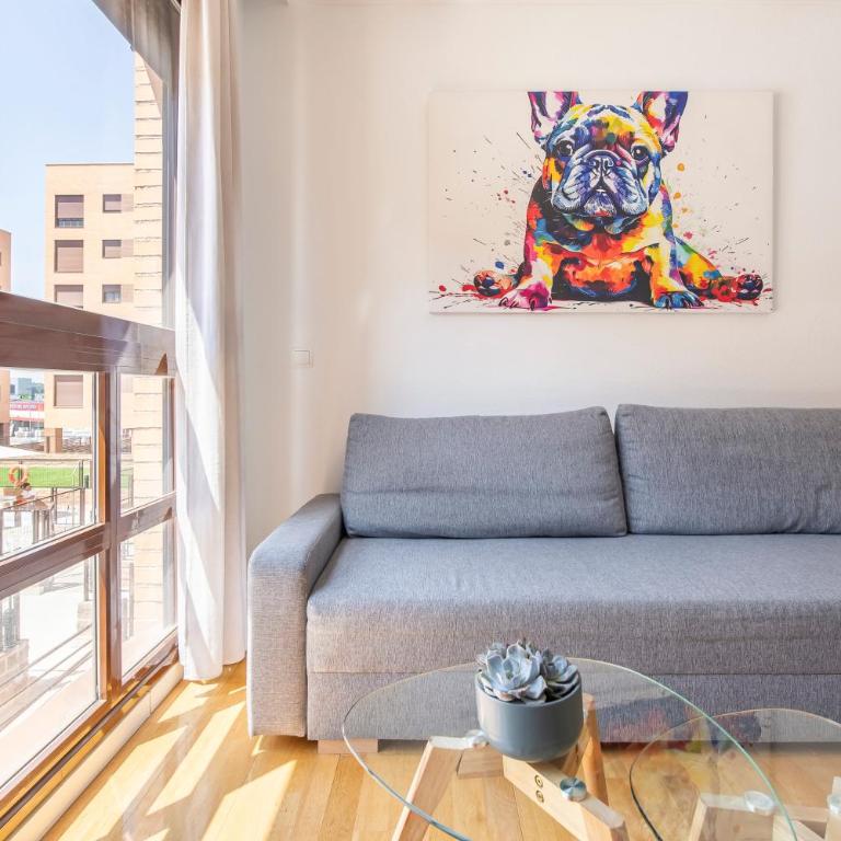 Apartamento Moderno Renovado con Piscina, Gym & Parking – Aeropuerto, IFEMA / Metropolitano by beBalmy - Apartment mit 2 Schlafzimmern - 33