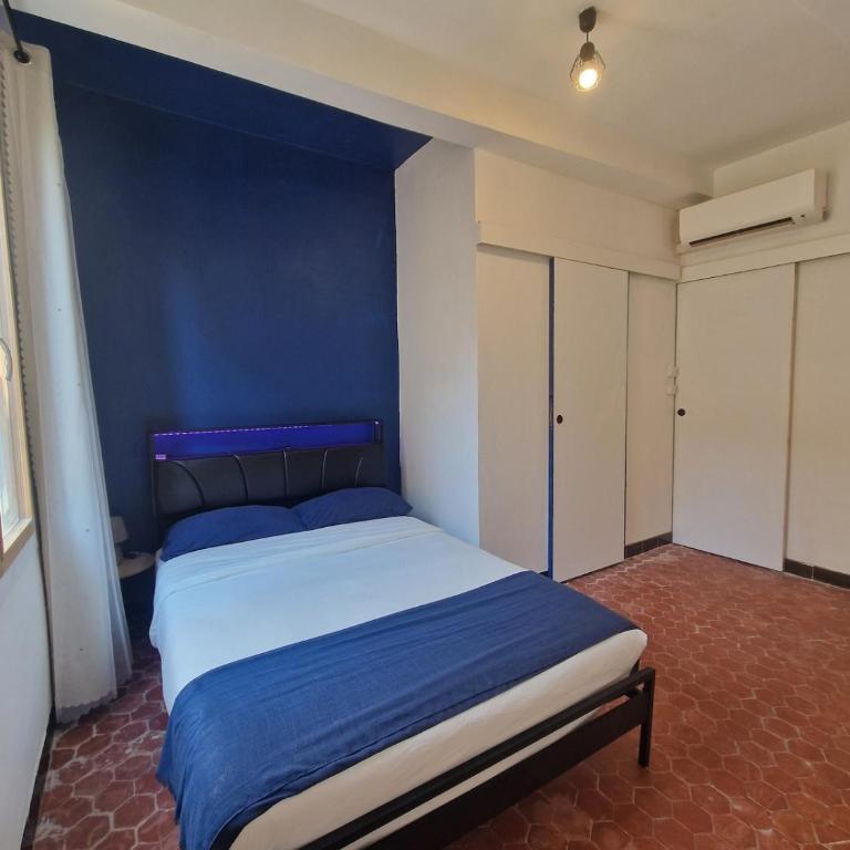 Appartement de charme- Arles centre - climatisé - One-Bedroom Apartment - 1