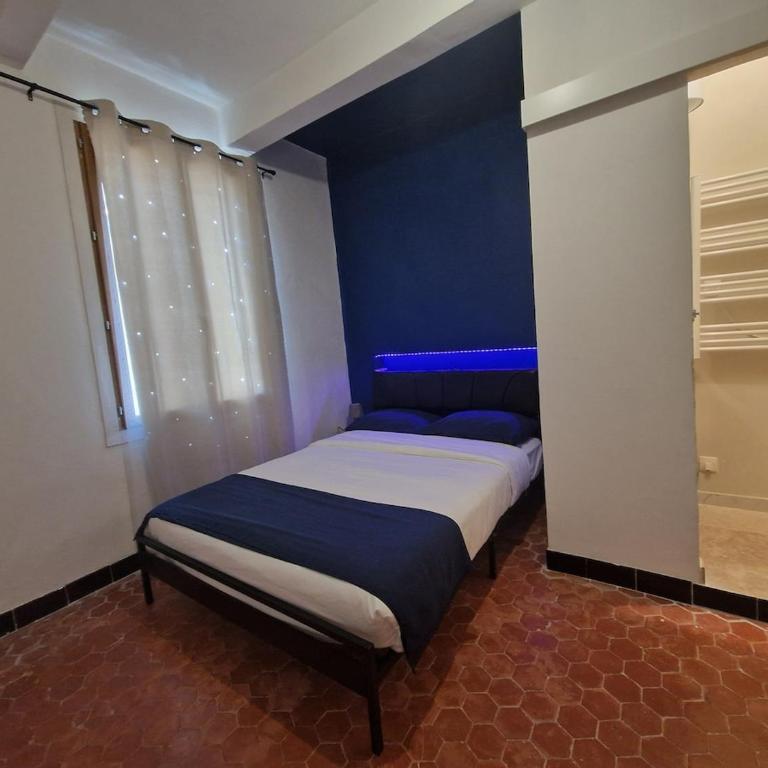Appartement de charme- Arles centre - climatisé - One-Bedroom Apartment - 9