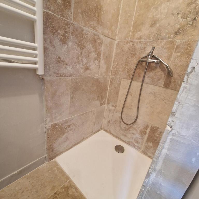 Appartement de charme- Arles centre - climatisé - One-Bedroom Apartment - 6