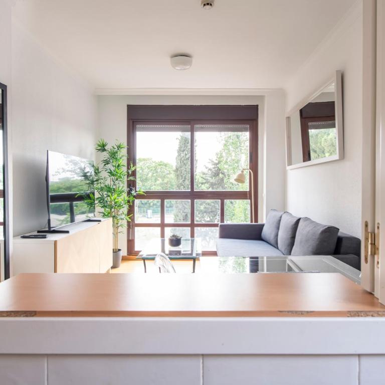 Apartamento con piscina, gym & parking Aeropuerto, IFEMA & Metropolitano by beBalmy - Apartment mit 1 Schlafzimmer - 30