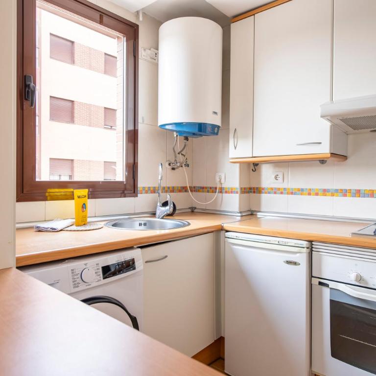 Apartamento con piscina, gym & parking Aeropuerto, IFEMA & Metropolitano by beBalmy - Apartment mit 1 Schlafzimmer - 19