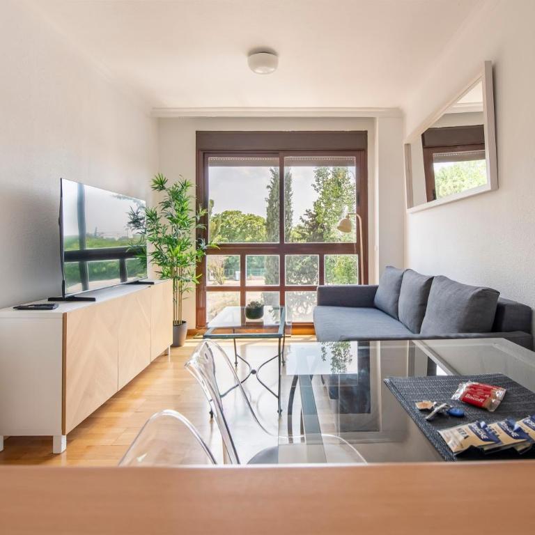 Apartamento con piscina, gym & parking Aeropuerto, IFEMA & Metropolitano by beBalmy - Apartment mit 1 Schlafzimmer - 5