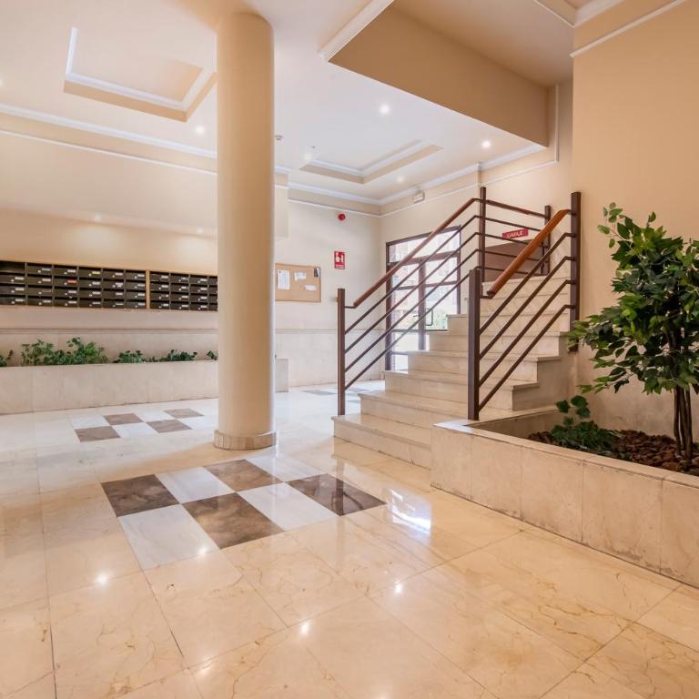 Apartamento con piscina, gym & parking Aeropuerto, IFEMA & Metropolitano by beBalmy - Apartment mit 1 Schlafzimmer - 3