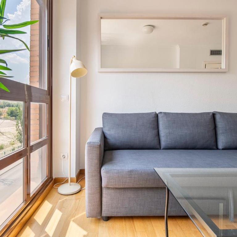 Apartamento con piscina, gym & parking Aeropuerto, IFEMA & Metropolitano by beBalmy - Apartment mit 1 Schlafzimmer - 14