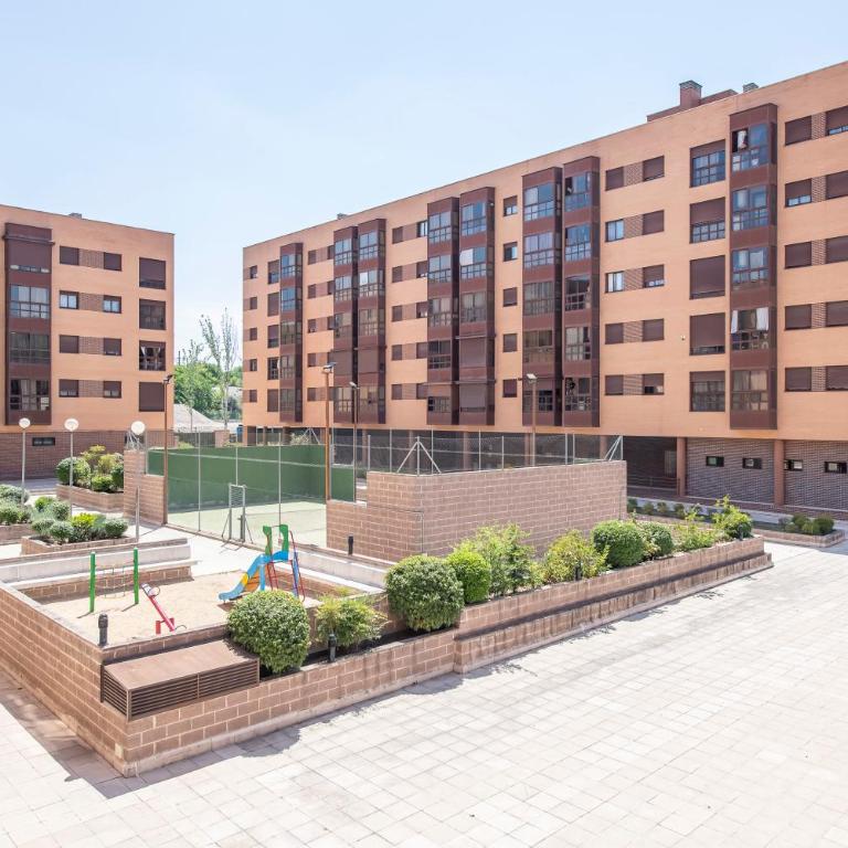 Apartamento con piscina, gym & parking Aeropuerto, IFEMA & Metropolitano by beBalmy - Apartment mit 1 Schlafzimmer - 37