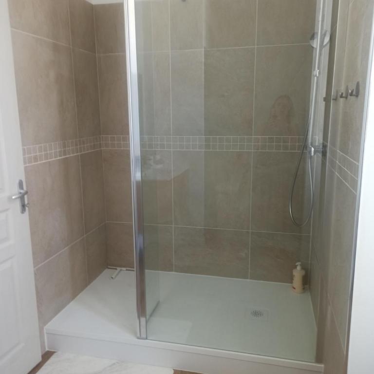 bedroom apartment close to the city center and EMB - Apartamento de 1 dormitorio - 4