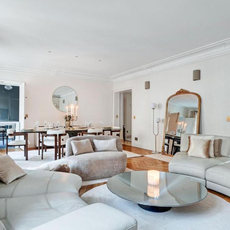 Luxury Three-Bedroom Apartment near Parc Monceau Paris 8th - Appartement - 17