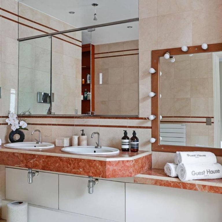 Luxury Three-Bedroom Apartment near Parc Monceau Paris 8th - Appartement - 29