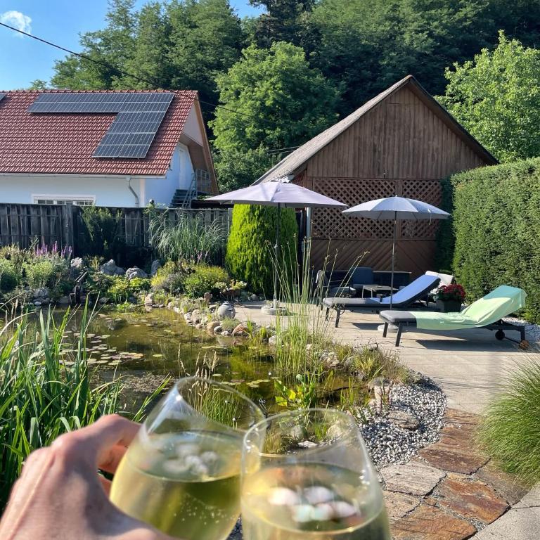 Lauras Ferienwohnung - Ihre Wohlfühloase in der Südweststeiermark mit Garten, Pool, Biotop & Weinbar - Apartment mit 2 Schlafzimmmern und eigenem Pool - 75