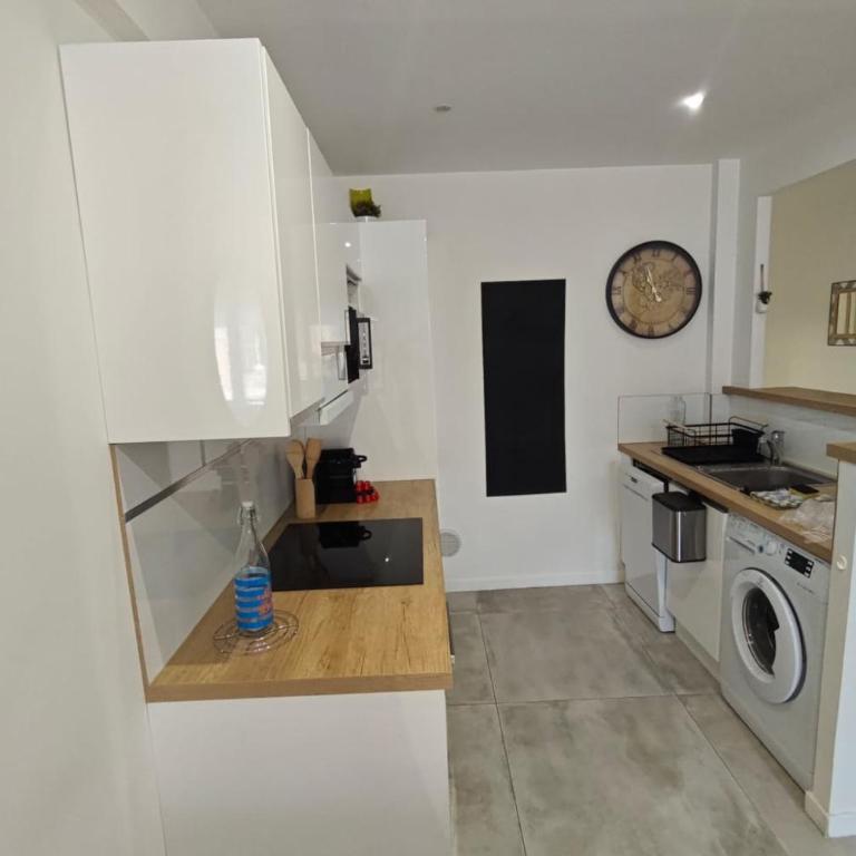 Appart 2 chambres calme & lumineux proche tram - Appartement - 9