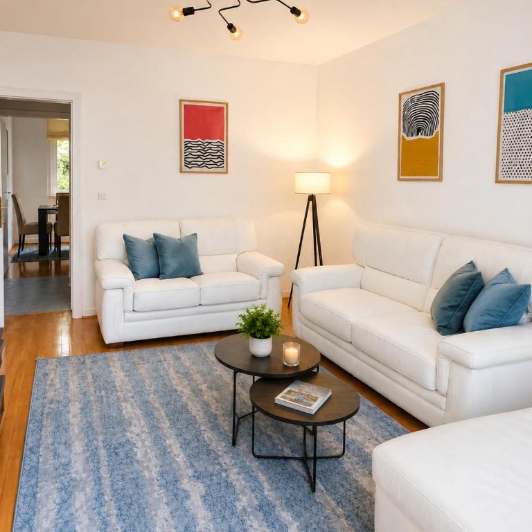 City URBAN HOME - Two-Bedroom Apartment - 2