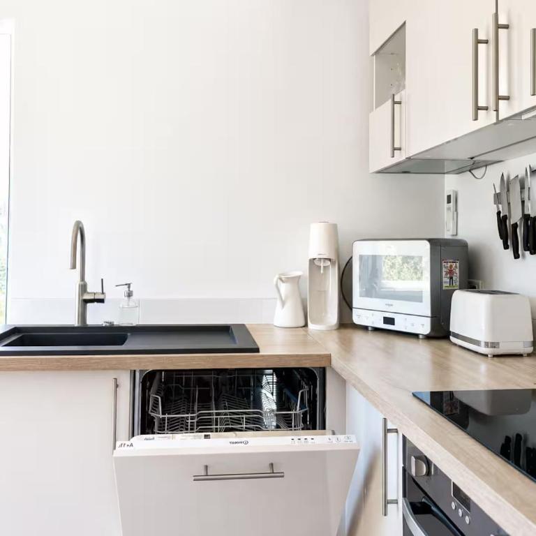 Panoramic sea view, rooftop, air conditioning, 3 bedrooms, parking - Appartement 3 Chambres - Vue sur Mer - 10
