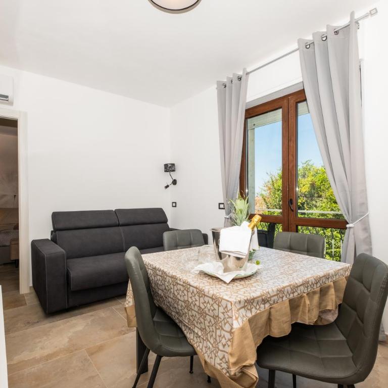 Da Mariolina Apartments and rooms - Family Room - 21