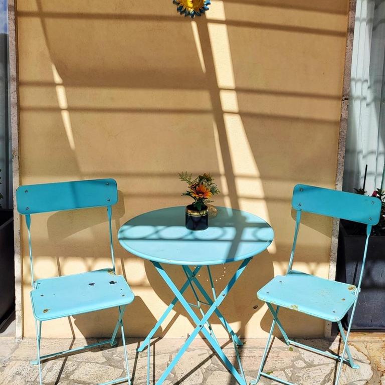 Stylish Apartment near Siena I Private Parking & Air Con & WiFi - One-Bedroom Apartment - 16