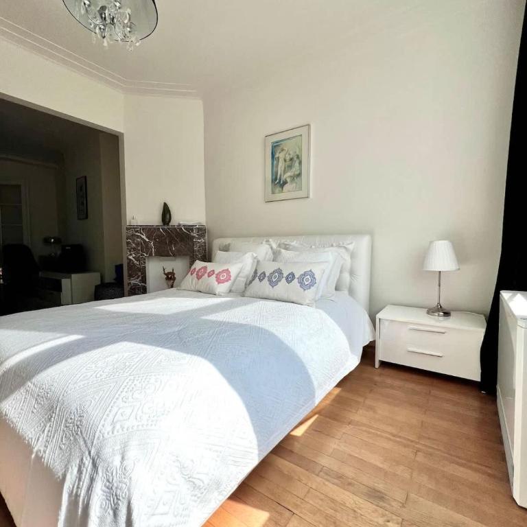 Chic & lovely Studio Heart of the City with Balcony - Appartamento - 20