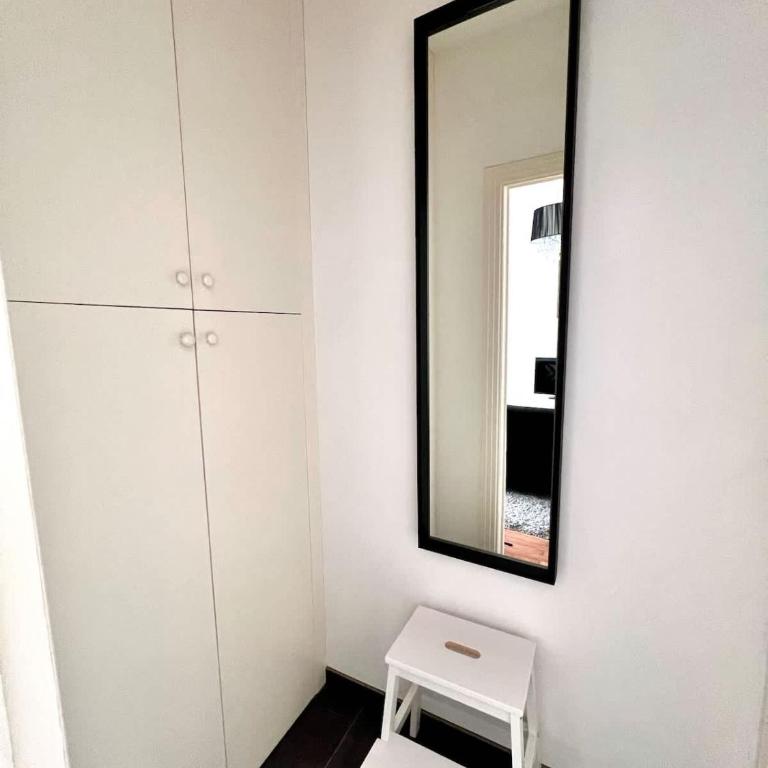 Chic & lovely Studio Heart of the City with Balcony - Appartamento - 44