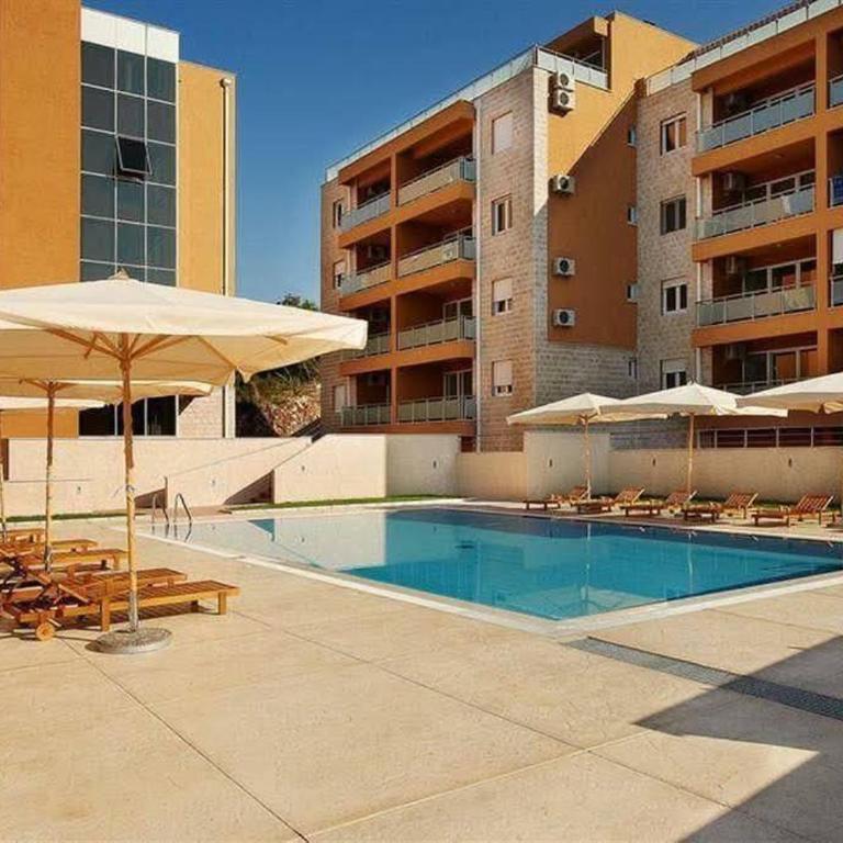 2 bedroom with pool Becici one - Apartman sa 2 Spavaće Sobe - 8