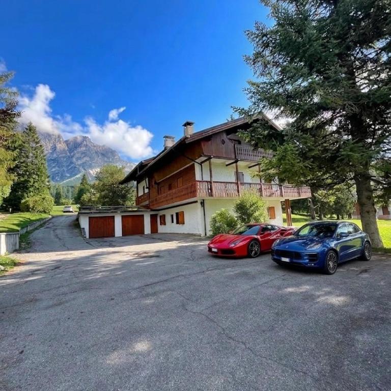 Exclusive Central Chalet, 5 min Sky Slopes, Garage - Appartamento con 3 Camere da Letto - 1