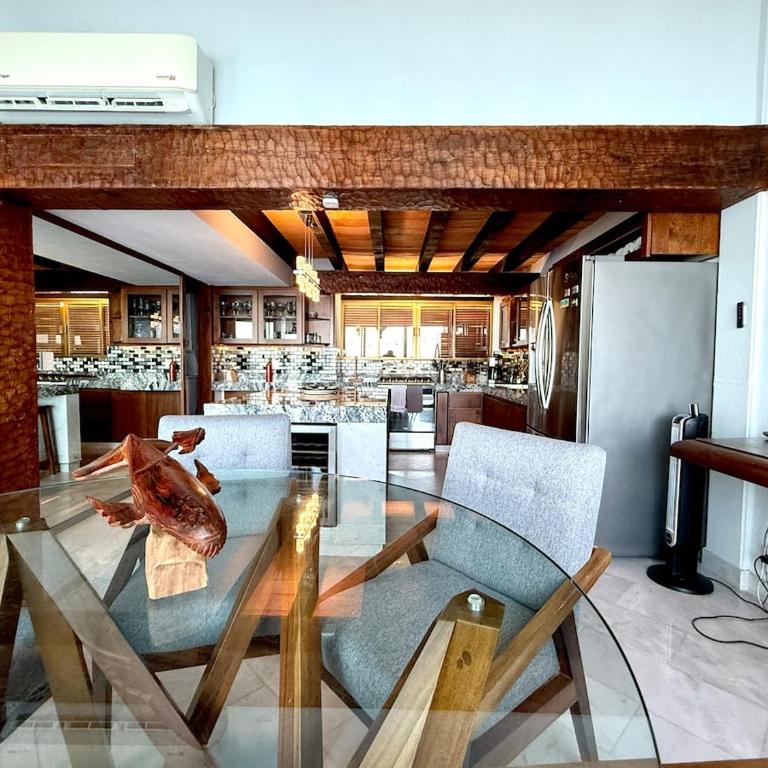 Oceanfront 2BR Loft Fast WiFi Views - Apartamento de 2 dormitorios - 8