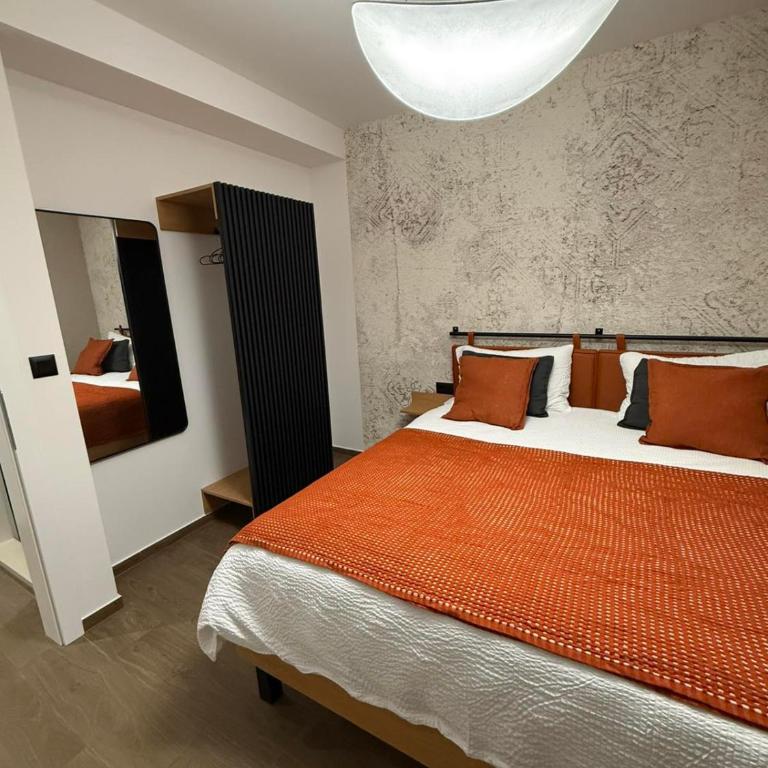 Villa Sevdah - apartments in the city centre, with pool and free parking - Deluks Apartman sa 2 Spavaće Sobe i Pogledom na Vrt - 9