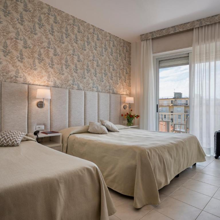 Hotel Splendid - Camera Tripla - 3