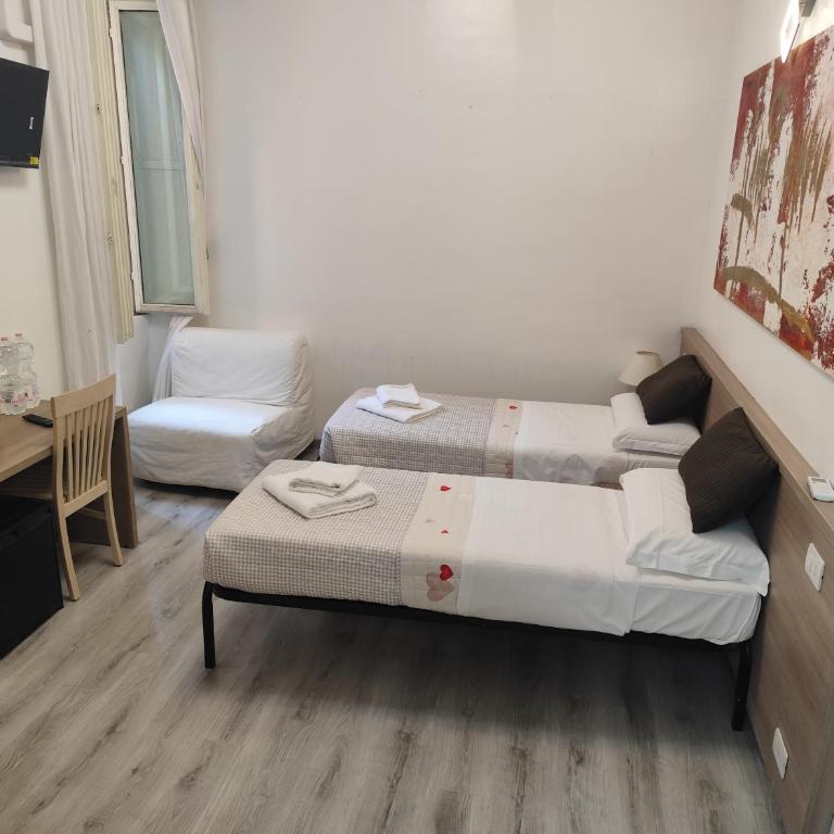 Art And Relax Suites - Camera Matrimoniale/Doppia con Letti Singoli con Bagno Privato - 1