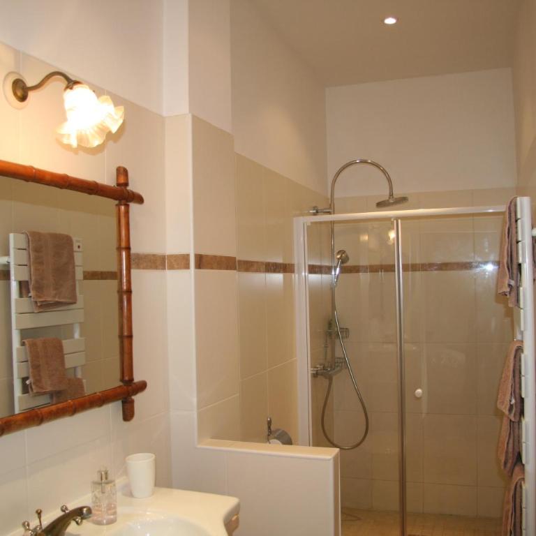 Chambres d'hôtes Le Clos d'Hauteville - Double Room with Private Bathroom - 4
