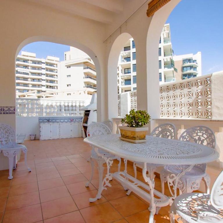 Mediterranean Beach Retreat Spacious 2 Bedroom Home with Patio and Sea Views - Haus mit 2 Schlafzimmern - 5