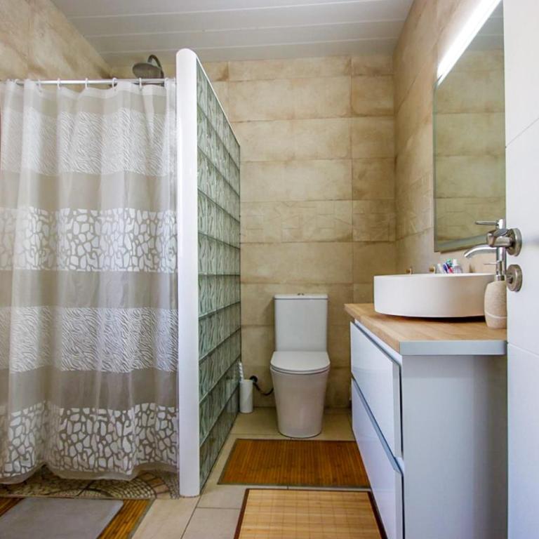Mediterranean Beach Retreat Spacious 2 Bedroom Home with Patio and Sea Views - Haus mit 2 Schlafzimmern - 12