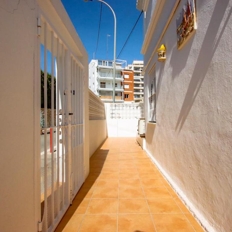 Mediterranean Beach Retreat Spacious 2 Bedroom Home with Patio and Sea Views - Haus mit 2 Schlafzimmern - 15