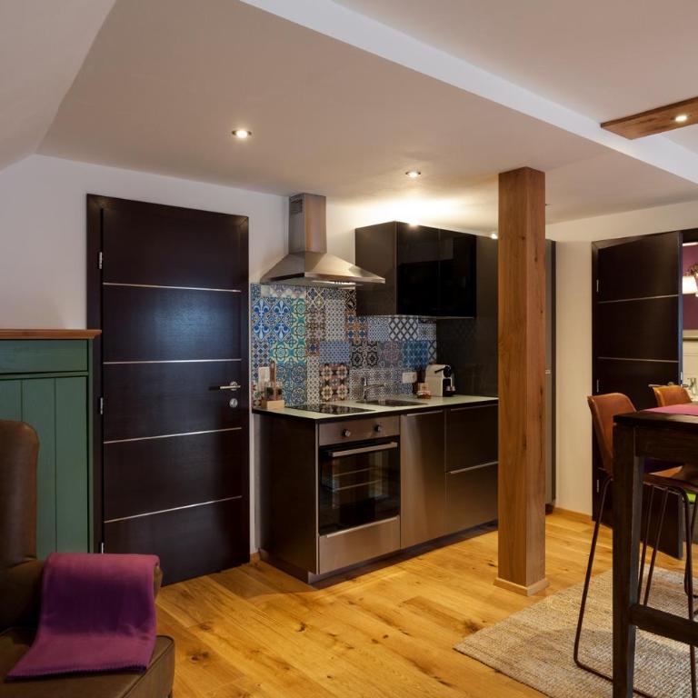 The Green House - Luxury Apartments - Studio with Balcony (1-4 Adults) - 5