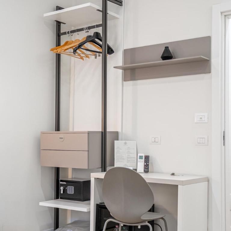Vittoria's Luxury Rooms - Doppelzimmer mit Balkon - 1