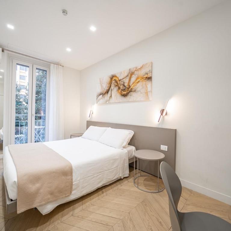 Vittoria's Luxury Rooms - Doppelzimmer mit Balkon - 3