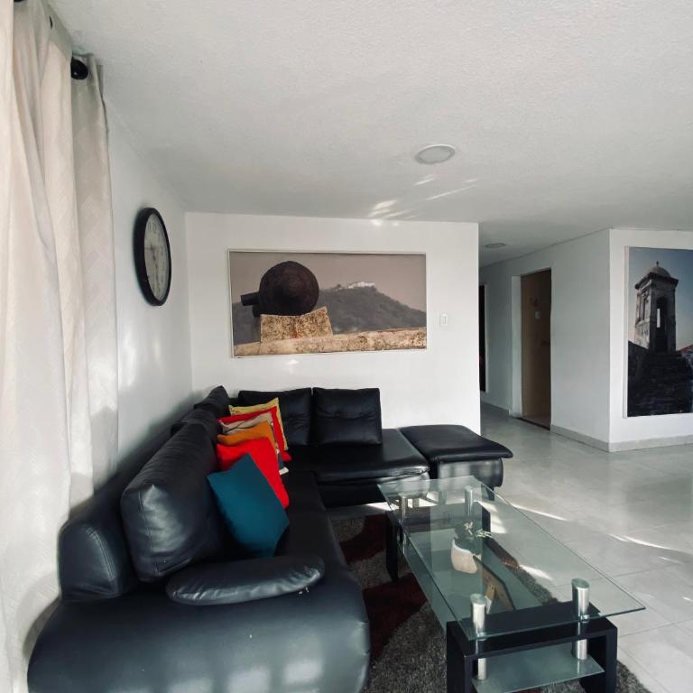 Big House - Three-Bedroom Apartment - 38